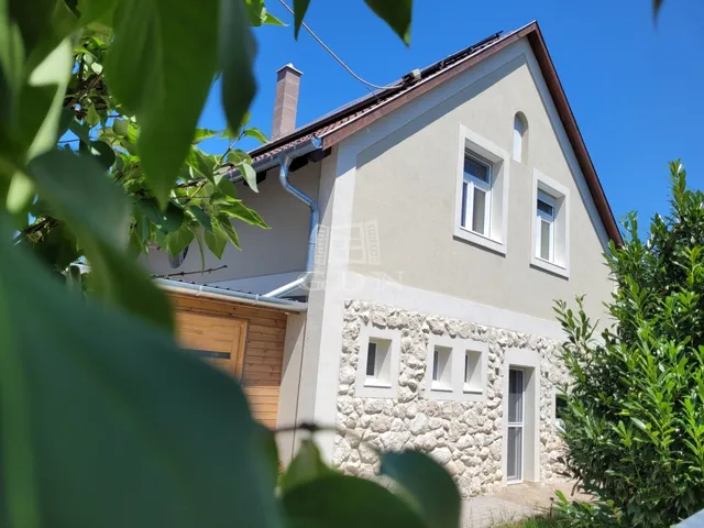 Eladó ház Szentendre, Bükköspart 115 nm