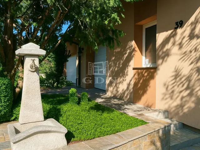 Eladó ház Érd, Parkváros 240 nm