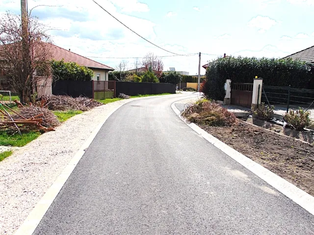 Eladó telek Herceghalom 1431 nm