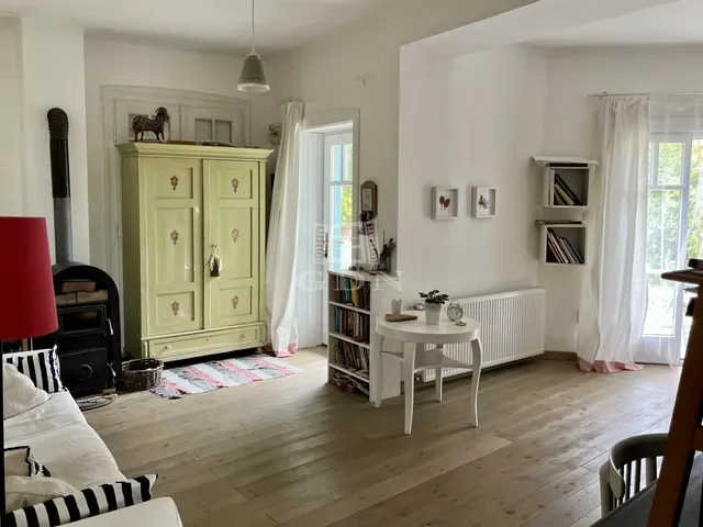 Eladó ház Gyúró 130 nm