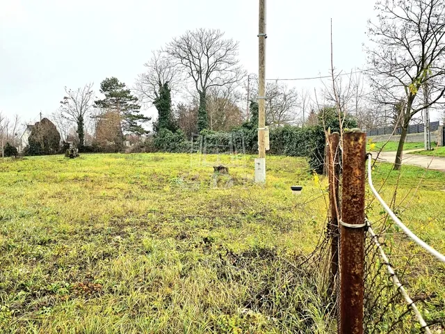 Eladó telek Tárnok 900 nm