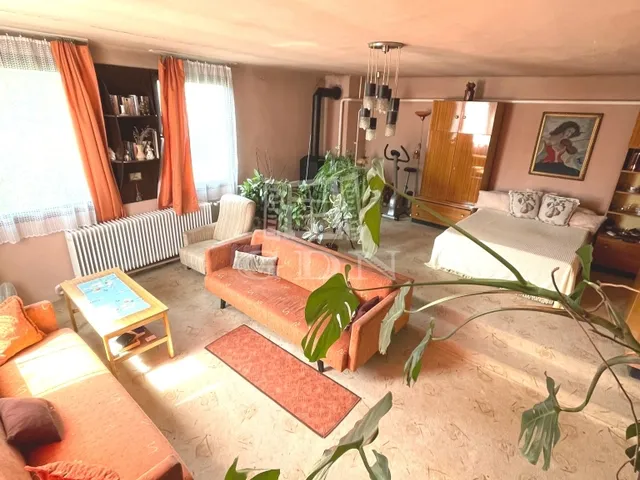 Eladó ház Sóskút 180 nm