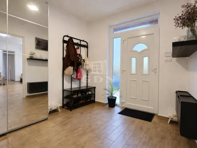 Eladó ház Érd, Fenyves-Parkváros 129 nm