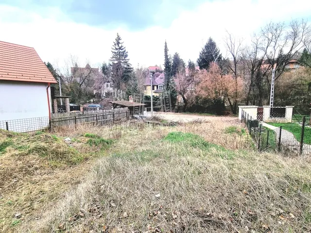 Eladó telek Csobánka 531 nm