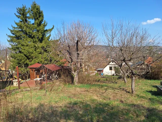 Eladó telek Nagykovácsi 700 nm