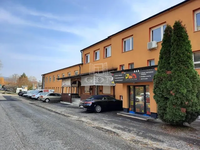 Kiadó kereskedelmi és ipari ingatlan Solymár 93 nm