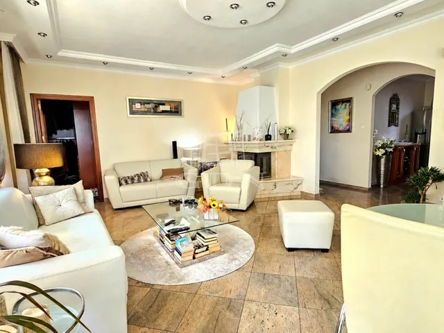 Eladó lakás Budapest XI. kerület, Hosszúrét 100 nm