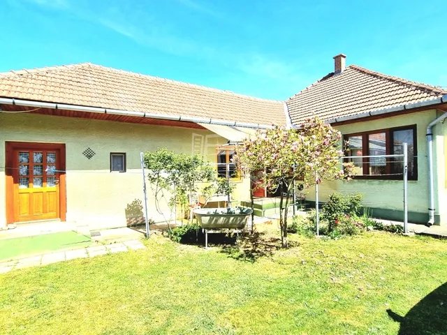 Eladó ház Perőcsény 135 nm