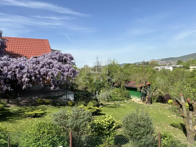 Eladó nyaraló Budapest XI. kerület, Kamaraerdő 20 nm
