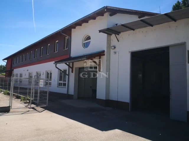 Kiadó kereskedelmi és ipari ingatlan Szentendre 1060 nm