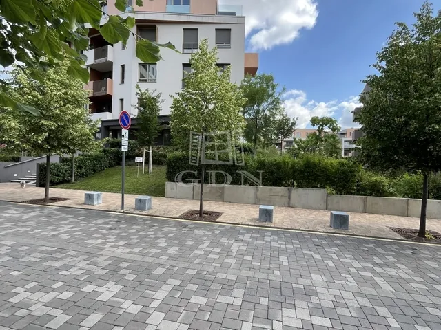 Eladó garázs Budapest XI. kerület, Sasad-Sashegy XI. ker. 13 nm