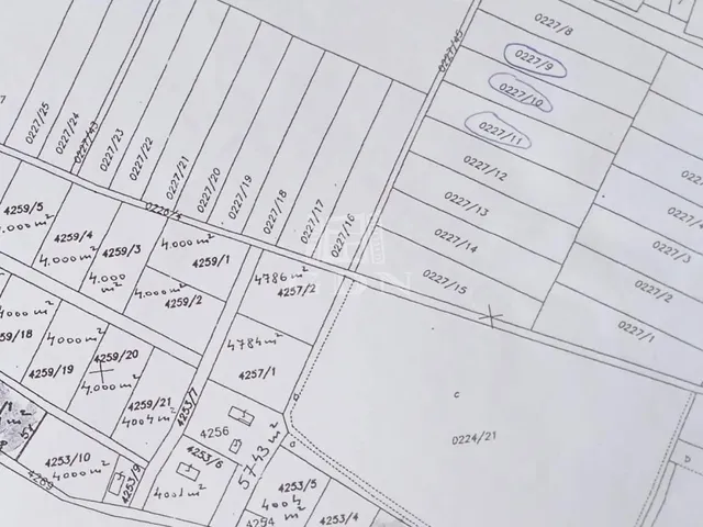 Eladó telek Törökbálint 17700 nm
