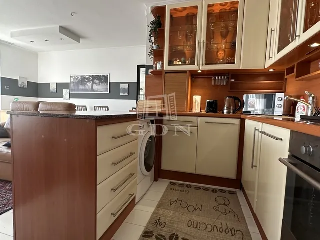 Kiadó lakás Budapest XI. kerület, Gellérthegy 81 nm