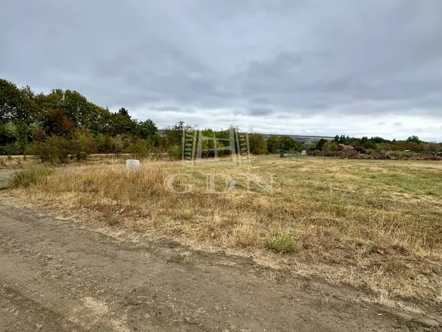 Eladó telek Sóskút 1100 nm