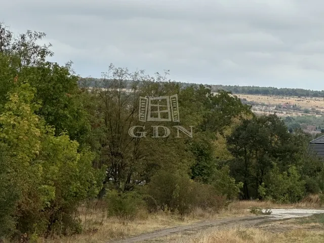 Eladó telek Sóskút 569 nm