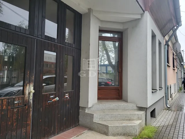 Eladó kereskedelmi és ipari ingatlan Szombathely 79 nm