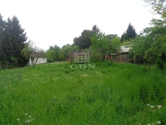 Eladó telek Magyarszecsőd 1550 nm