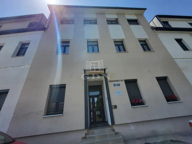 Eladó lakás Szombathely 96 nm