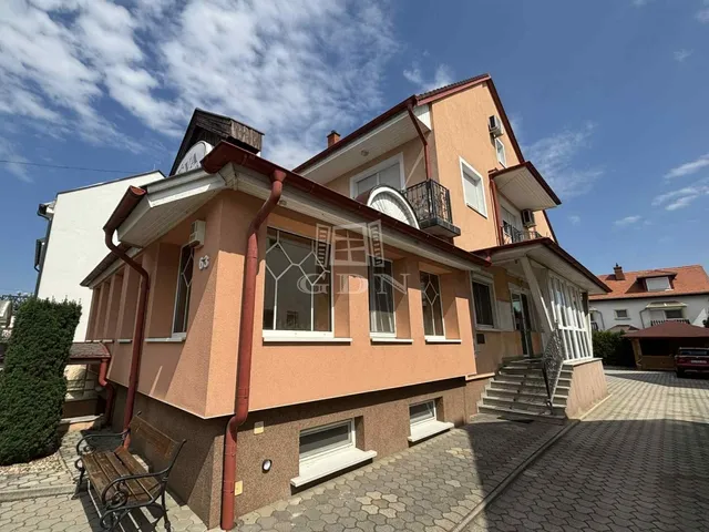Eladó kereskedelmi és ipari ingatlan Sárvár, Kertváros 525 nm