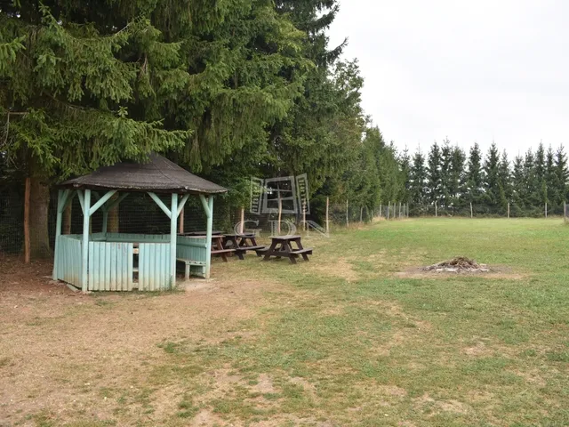 Eladó kereskedelmi és ipari ingatlan Szaknyér 7326 nm