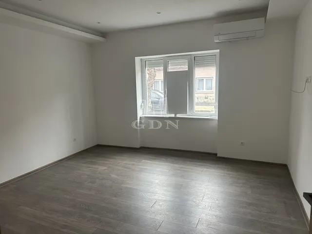 Eladó lakás Szombathely, Újperint 46 nm