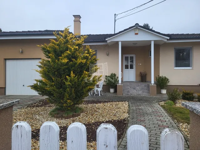 Eladó ház Sé 146 nm