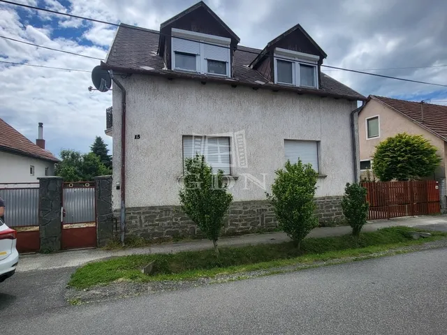 Eladó ház Sárvár, Kertváros 188 nm