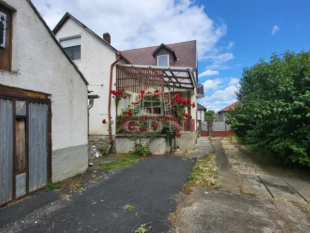 Eladó ház Sárvár, Kertváros 188 nm