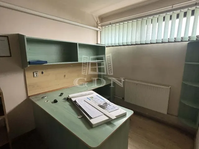 Kiadó kereskedelmi és ipari ingatlan Szakonyfalu 1800 nm