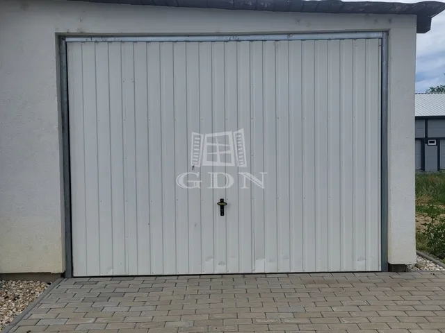 Eladó garázs Szombathely, Bogát 34 nm