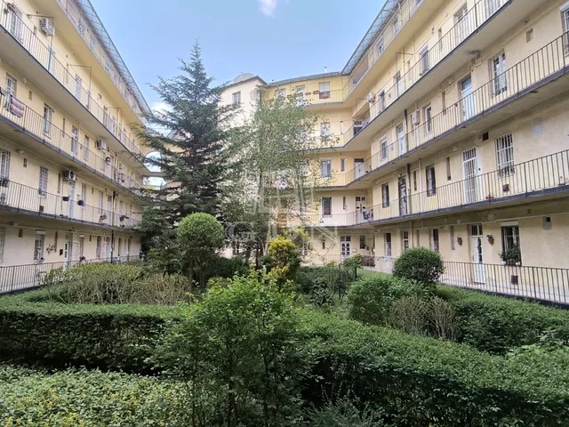 Eladó lakás Budapest III. kerület 72 nm