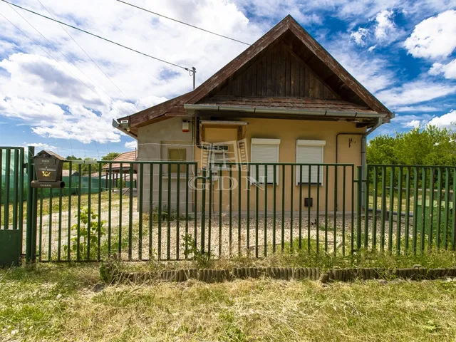 Eladó ház Palotás 73 nm