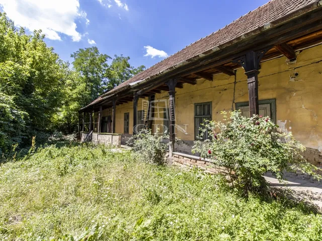 Eladó telek Aszód, Belváros 224 nm