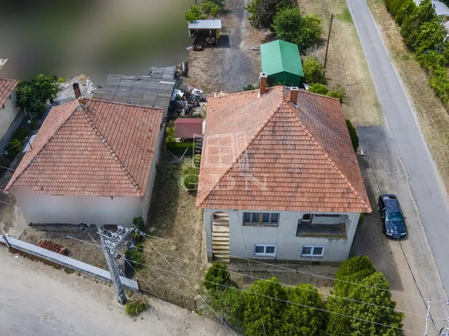 Eladó ház Szentlőrinckáta 76 nm