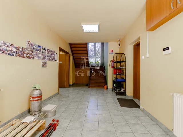 Kiadó kereskedelmi és ipari ingatlan Aszód 700 nm