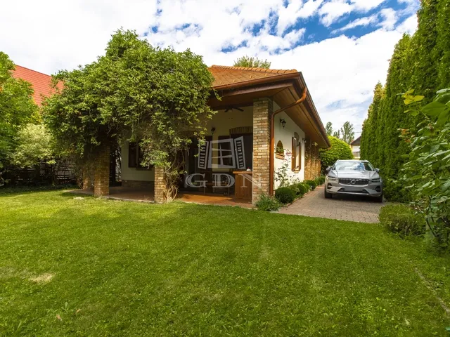 Eladó ház Zamárdi, Fürdőtelep 126 nm