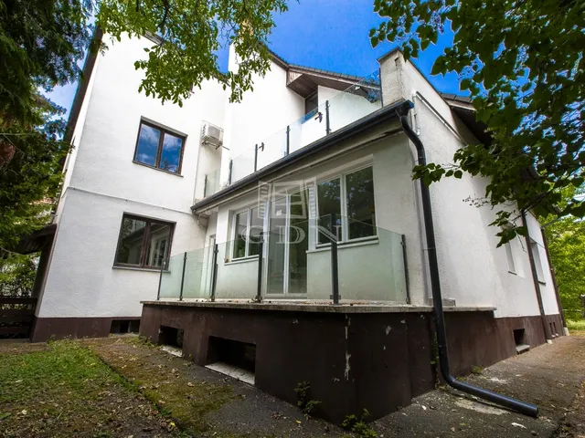 Eladó ház Budapest XI. kerület, Őrmező 290 nm