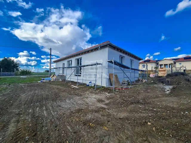 Eladó ház Verseg 125 nm