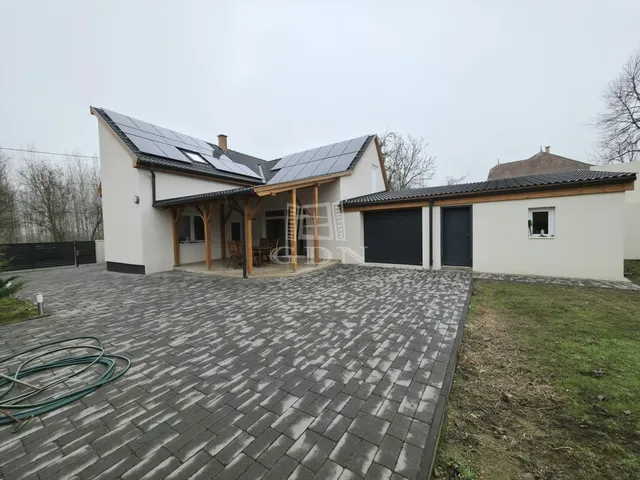 Eladó ház Hatvan, Nagygombos 150 nm