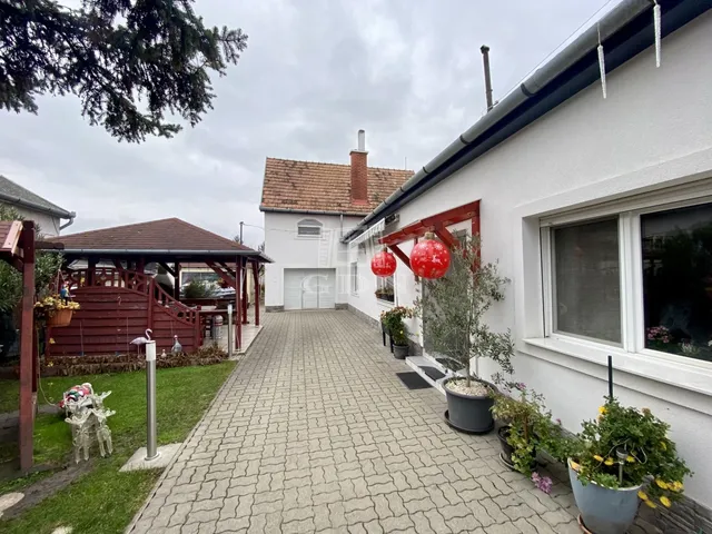 Eladó ház Tököl 167 nm