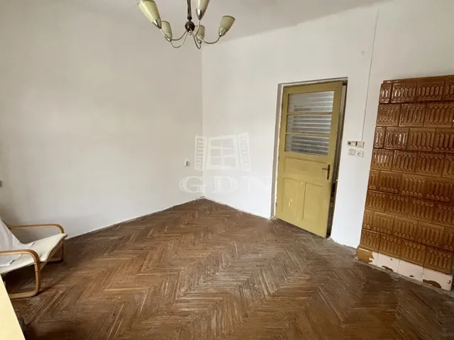 Eladó lakás Budapest XV. kerület, Újpalota 28 nm