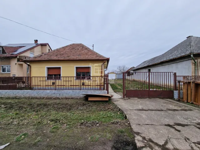 Eladó ház Tura 69 nm