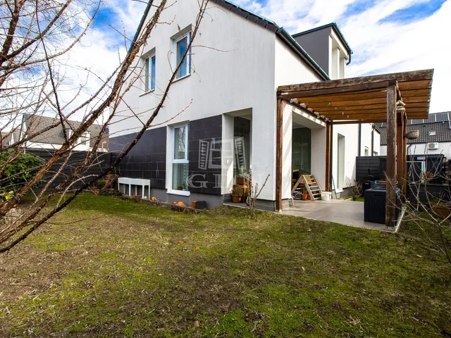 Eladó ház Üllő 91 nm