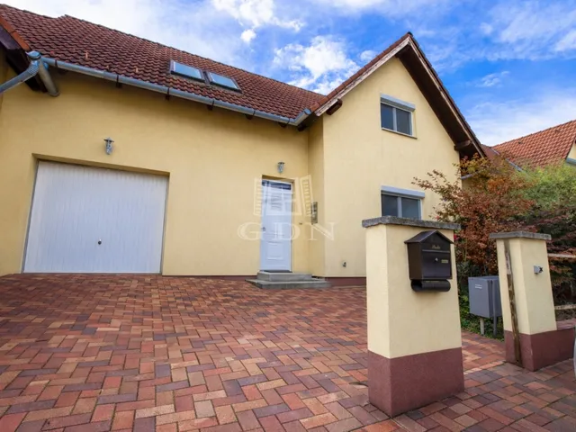 Eladó ház Veresegyház, Ligetek 131 nm