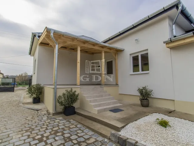 Eladó ház Bag 124 nm