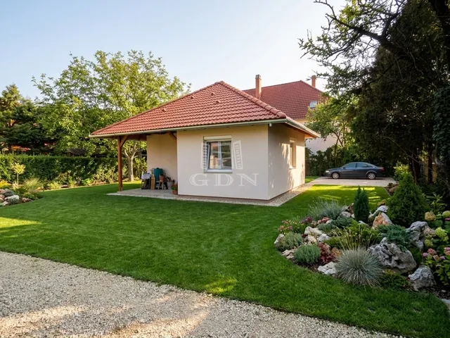 Eladó ház Dunakeszi, Alag 50 nm