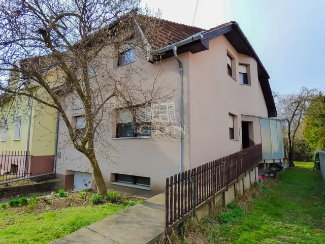 Eladó ház Budapest XVI. kerület, Rákosszentmihály 220 nm