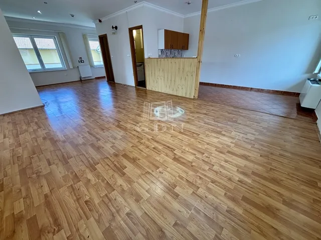 Kiadó kereskedelmi és ipari ingatlan Maglód 80 nm