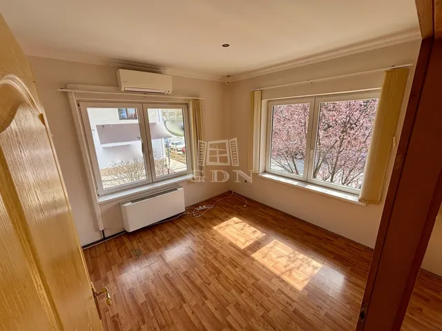 Kiadó kereskedelmi és ipari ingatlan Maglód 80 nm