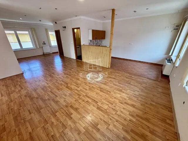 Kiadó kereskedelmi és ipari ingatlan Maglód 80 nm